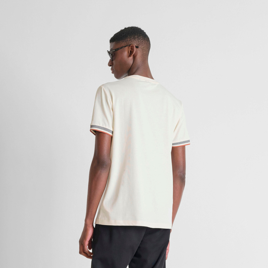 t-shirt-coupe-classique-avec-logo-sur-la-manche t-shirt-coupe-classique-avec-logo-sur-la-manche