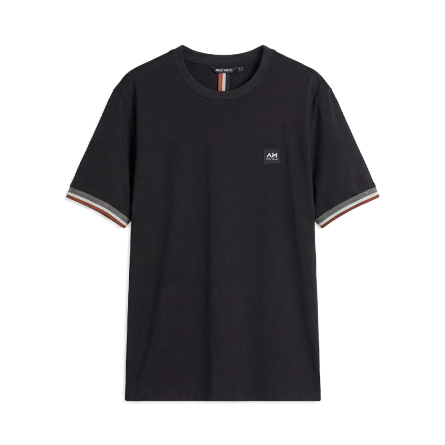 t-shirt-coupe-classique-avec-logo-sur-la-manche t-shirt-coupe-classique-avec-logo-sur-la-manche
