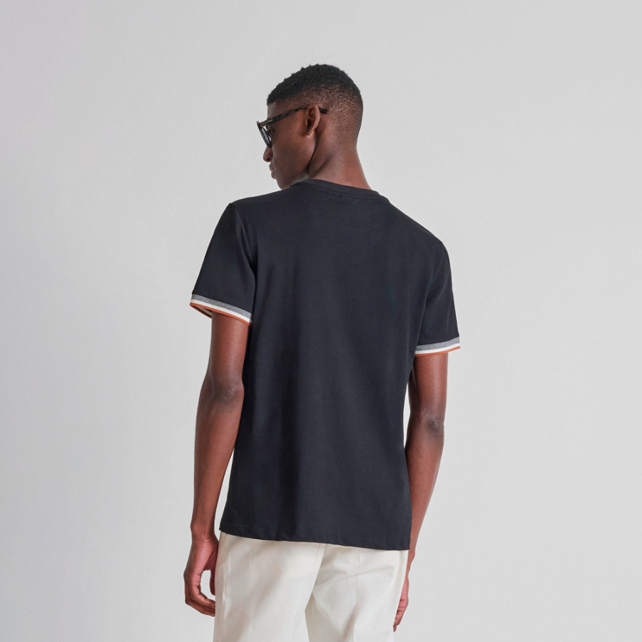 t-shirt-coupe-classique-avec-logo-sur-la-manche t-shirt-coupe-classique-avec-logo-sur-la-manche