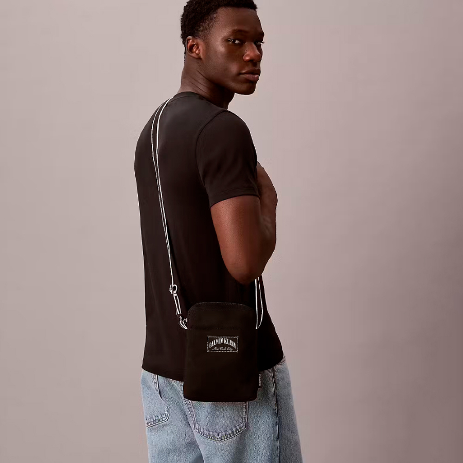 reporter-bag-with-classic-logo