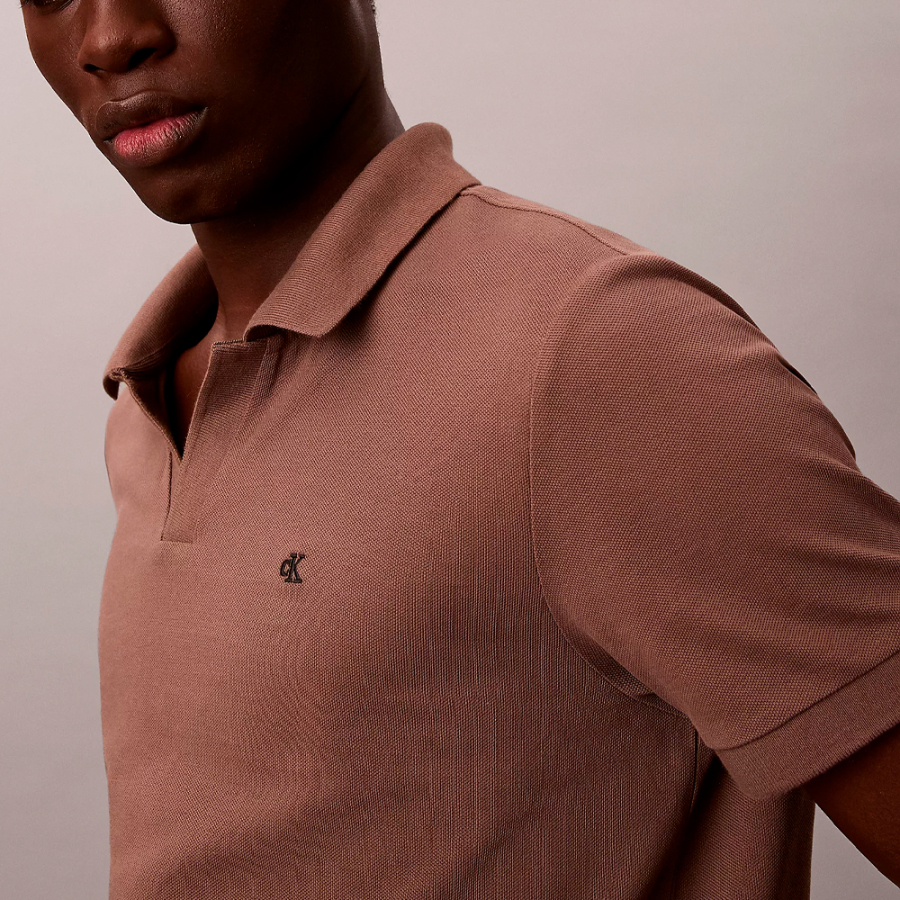 polo-en-pique-de-coton-a-col-ouvert polo-en-pique-de-coton-a-col-ouvert