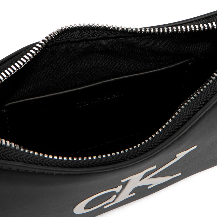 bolsa-de-ombro-pequena-com-monograma-gravado