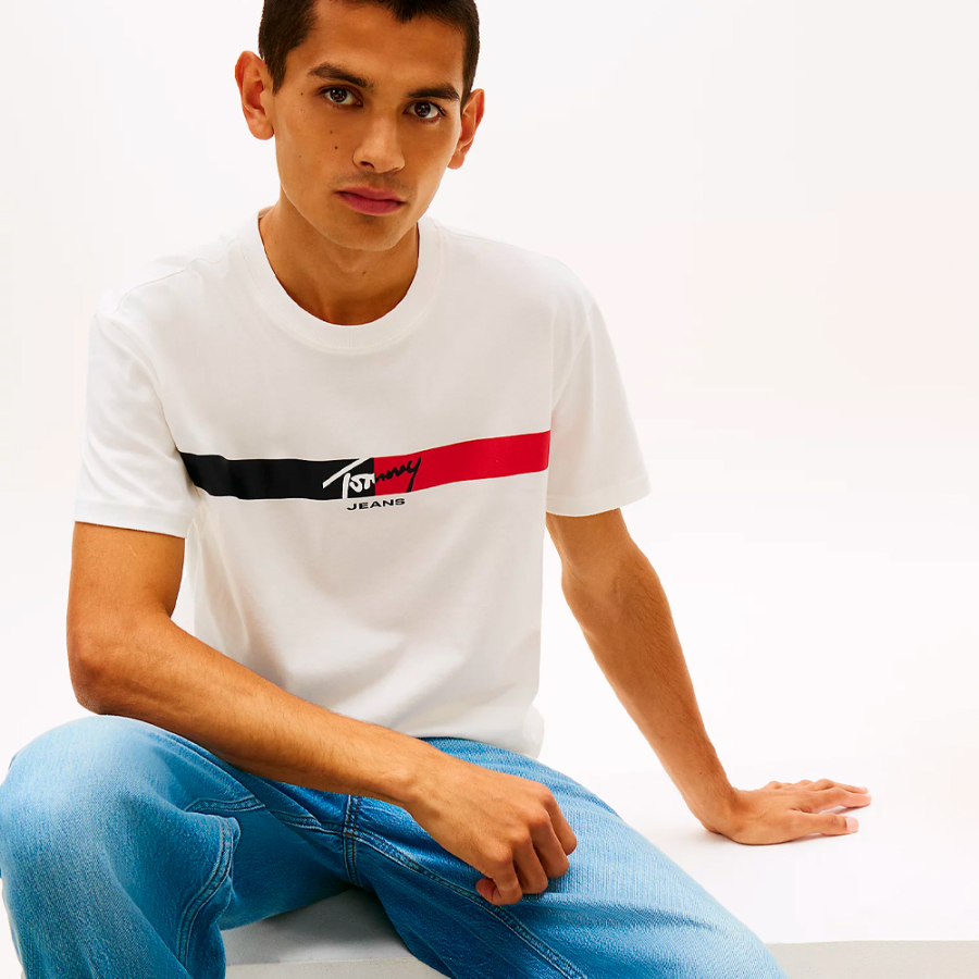 t-shirt-in-maglia-con-logo-distintivo