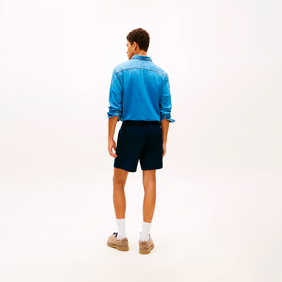 weit-geschnittene-leinenshorts-mit-logo