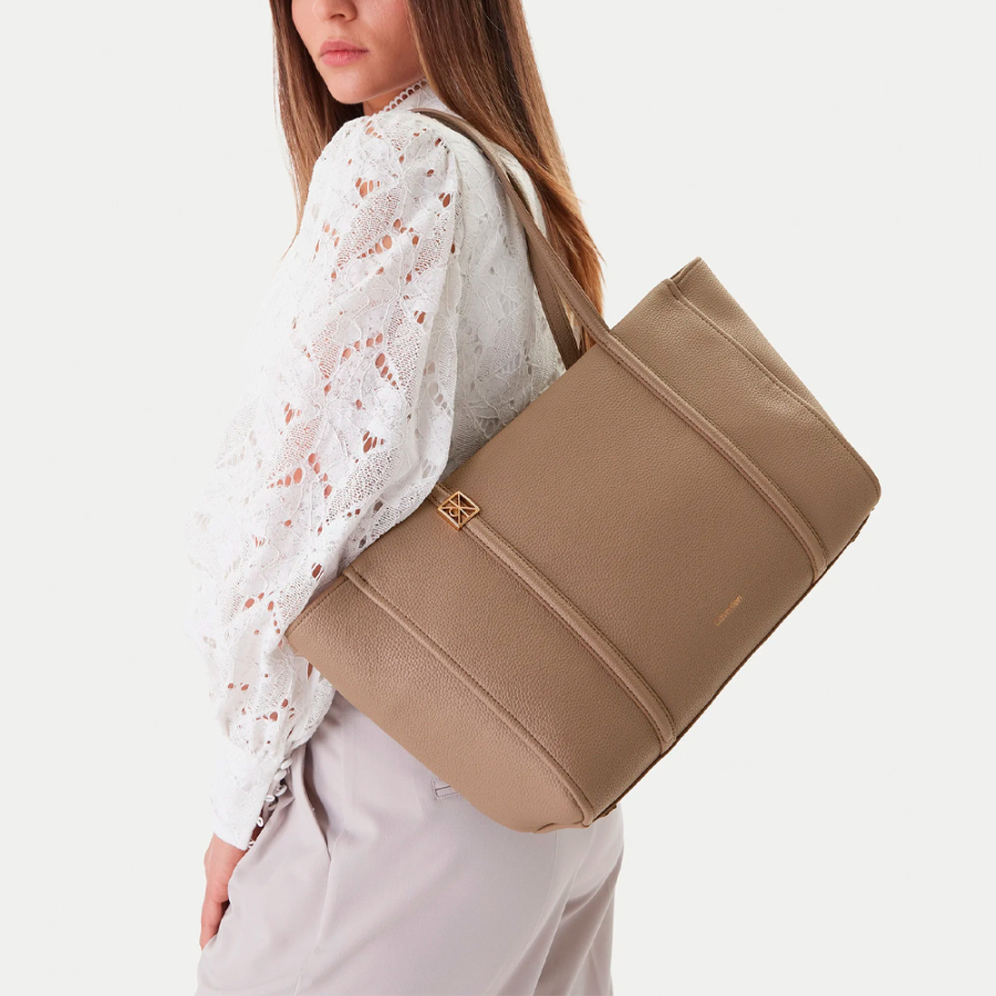 tragetasche-aus-kieselsteinen