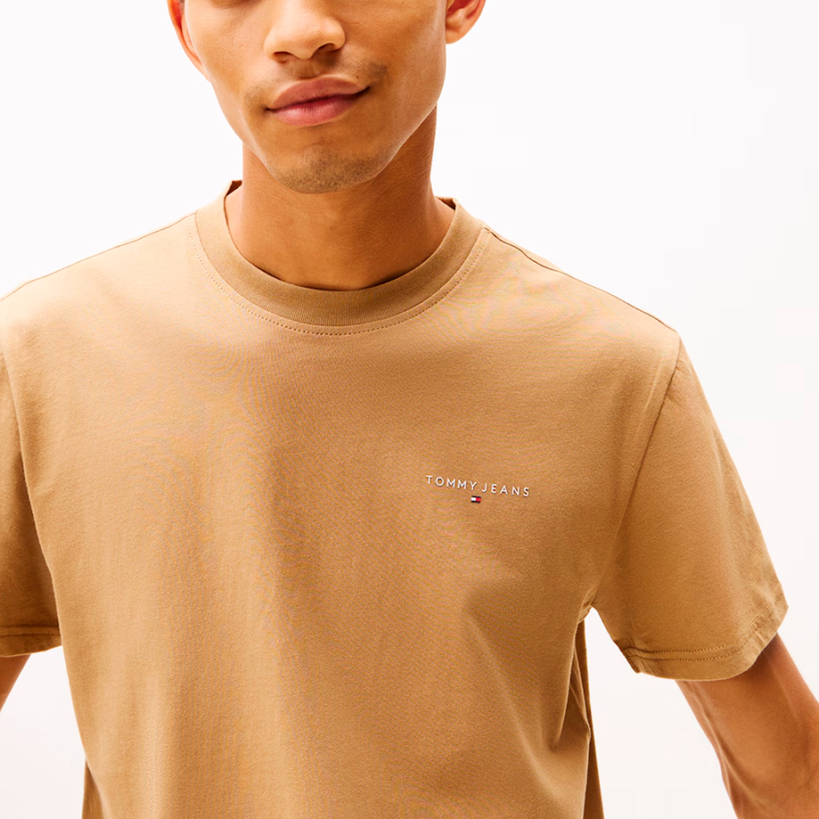 t-shirt-slim-a-coupe-lineaire