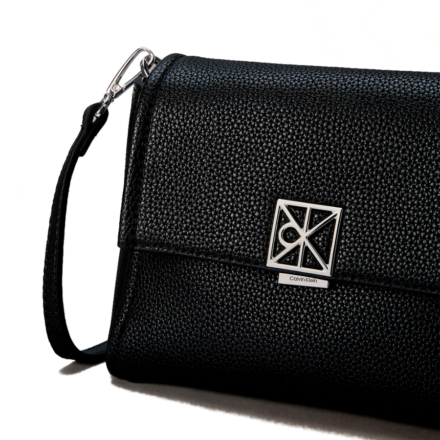 bolsa-de-ombro-com-textura-de-seixos