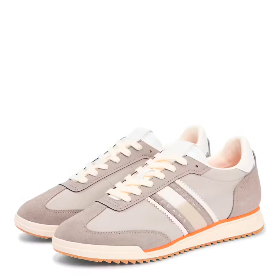 baskets-retro-a-crampons-assorties