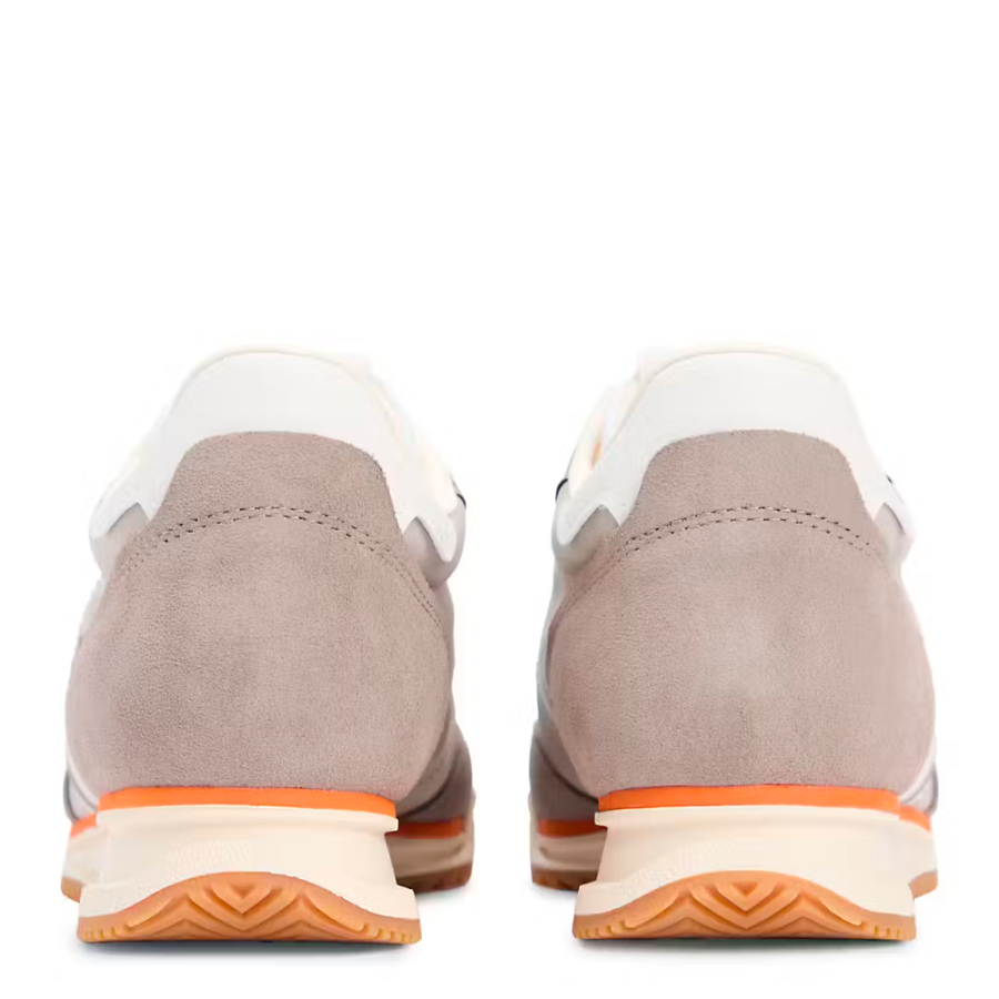 baskets-retro-a-crampons-assorties