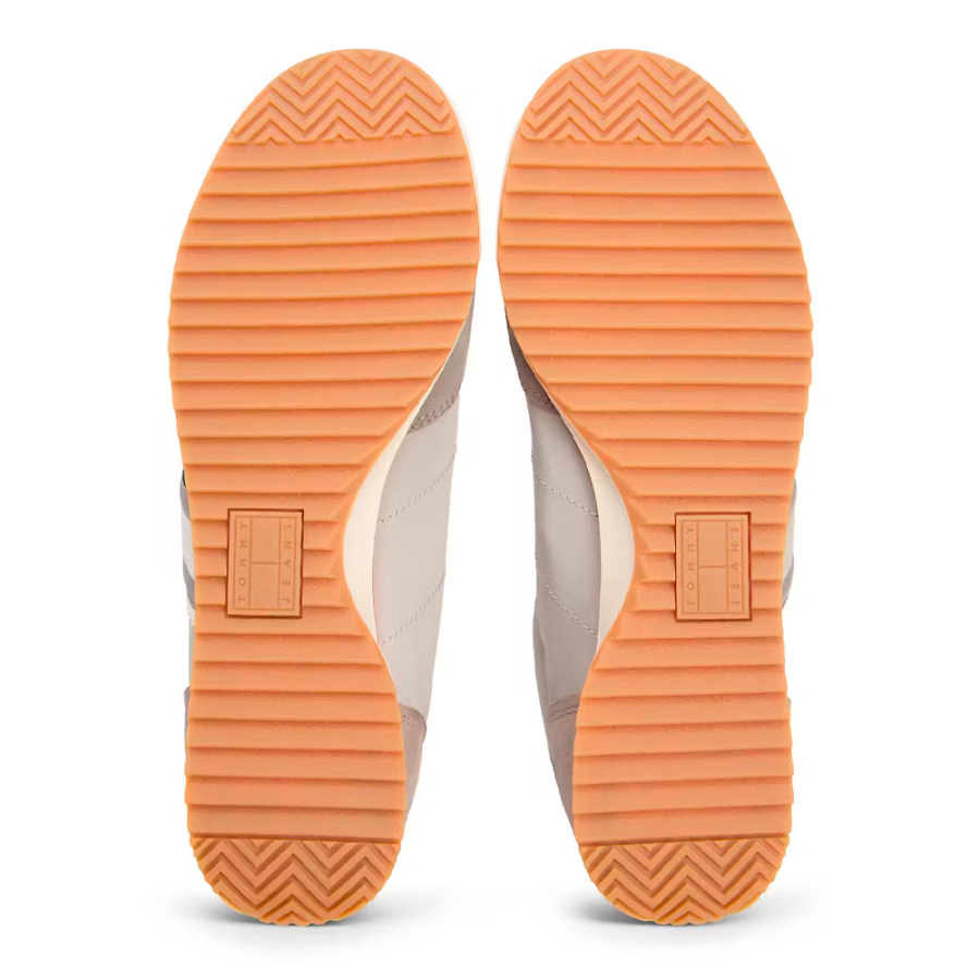 baskets-retro-a-crampons-assorties