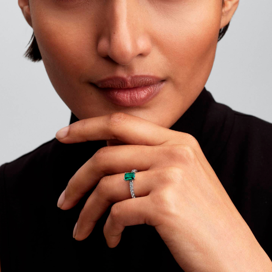 anel-halo-retangular-verde-brilhante-194506c01