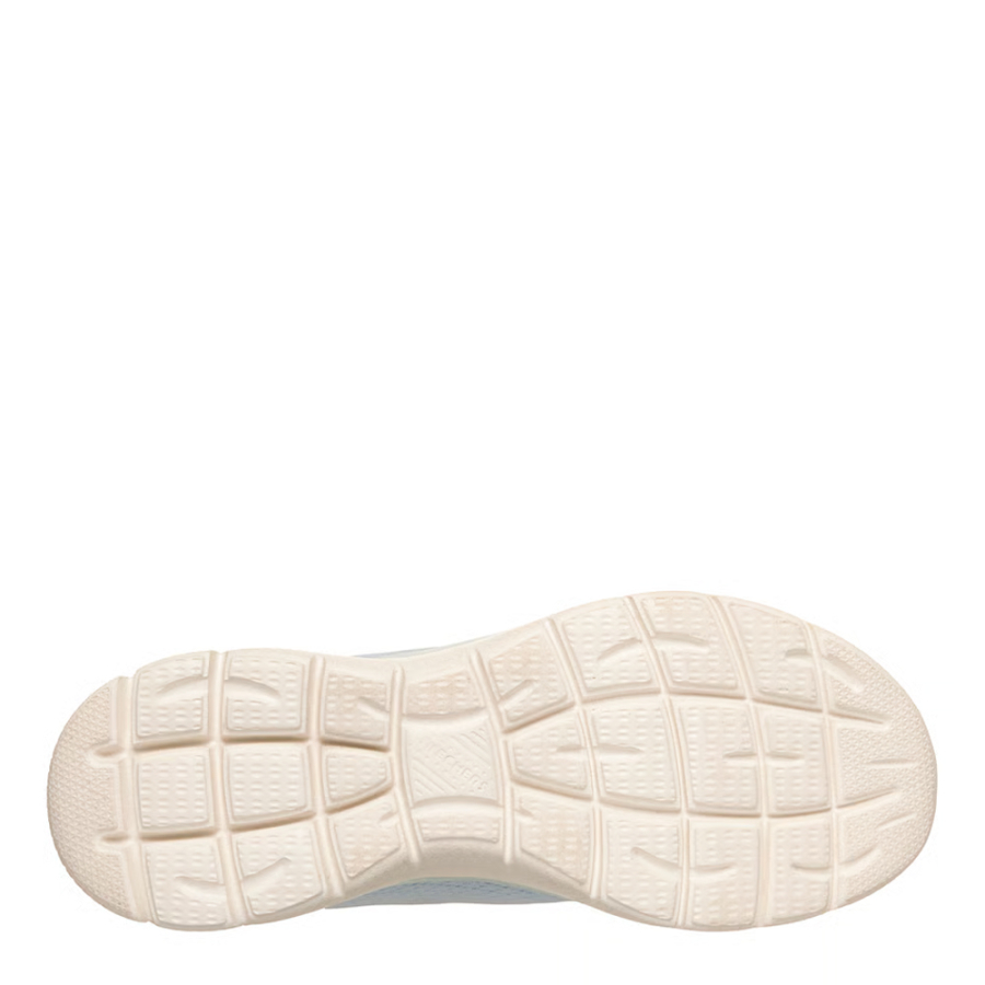 sneaker-summits-quiet-dream