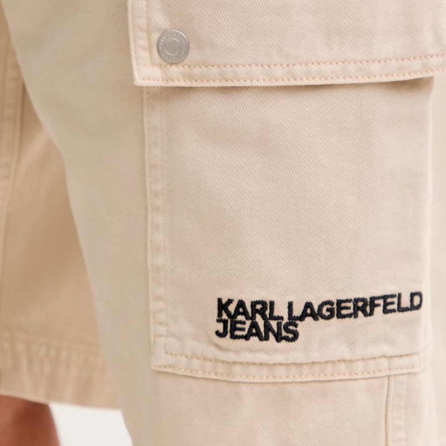 kurzes-ladungsgefahr-kurze-weisskapsel