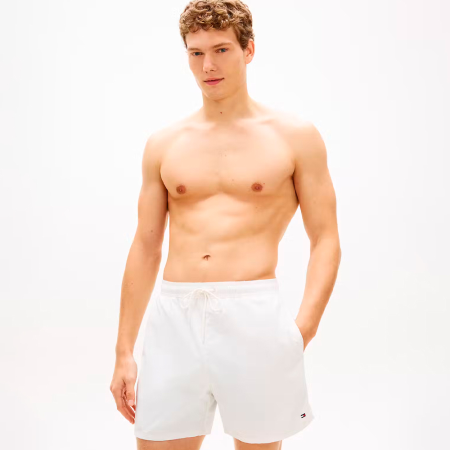 mittellanger-badeanzug-mit-gesticktem-logo