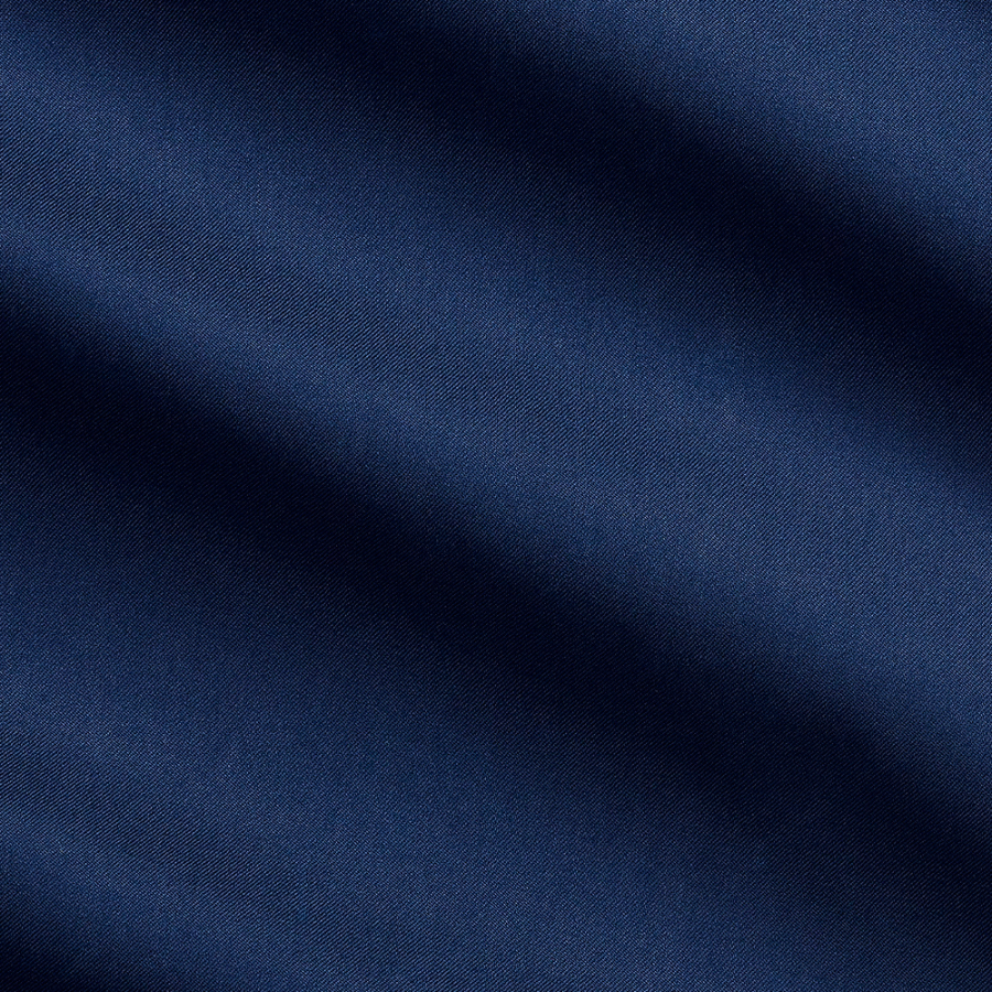 massgeschneidertes-leichtes-twill-hemd