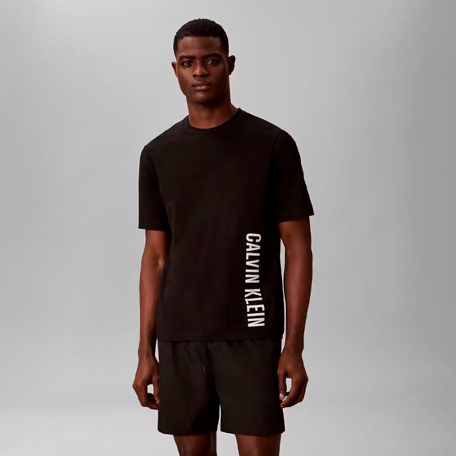 camiseta-de-gola-redonda