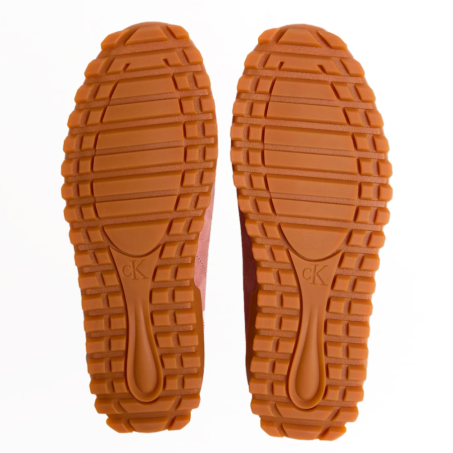 suede-running-shoes-with-organza