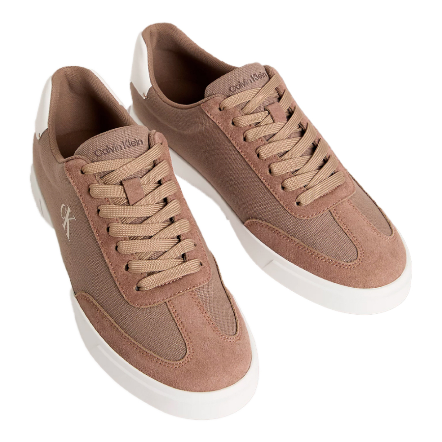 baskets-brooke-avec-logo-distinctif