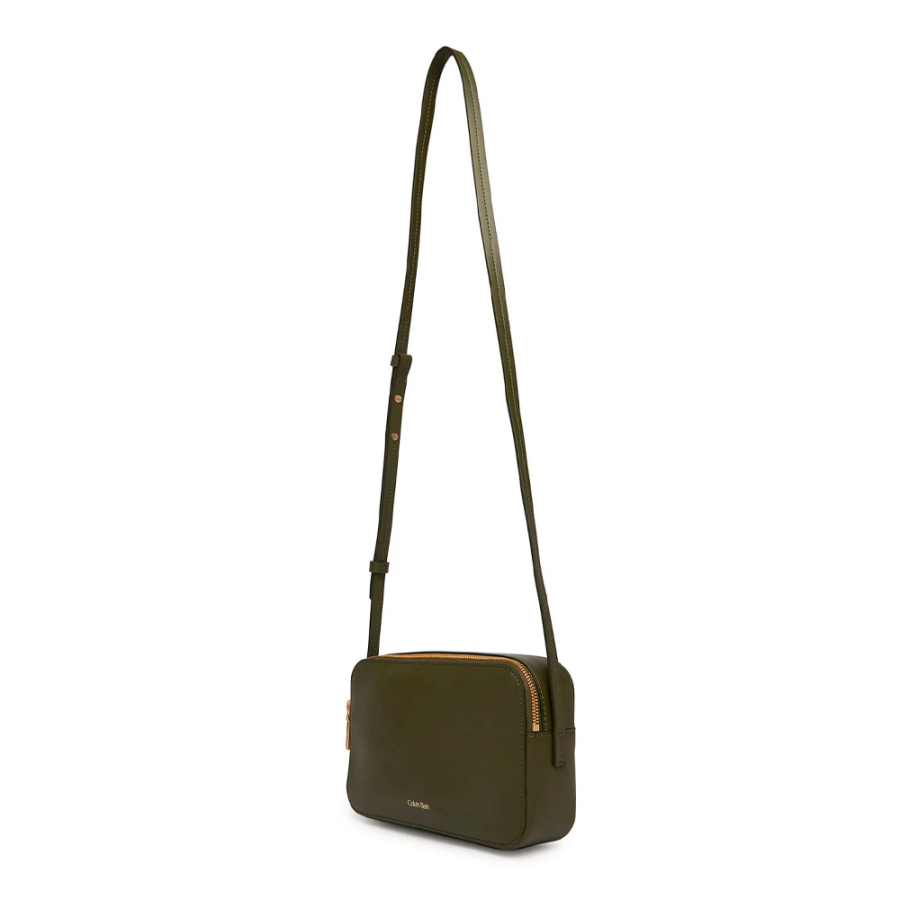 sac-bandouliere-style-appareil-photo-avec-logo-metallise