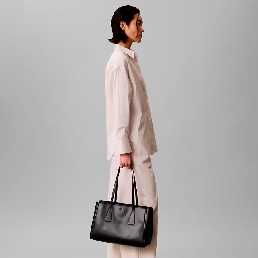 business-tote-bag-with-monogram-logo