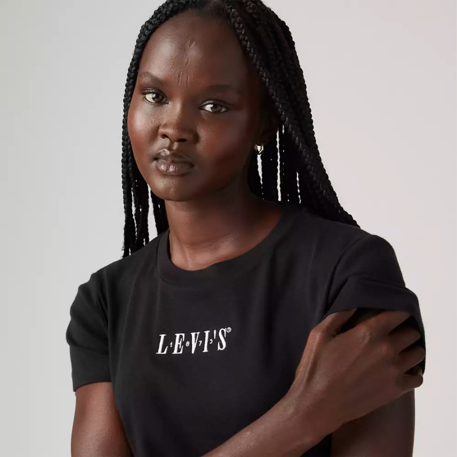 sportliches-basic-t-shirt-mit-grafik