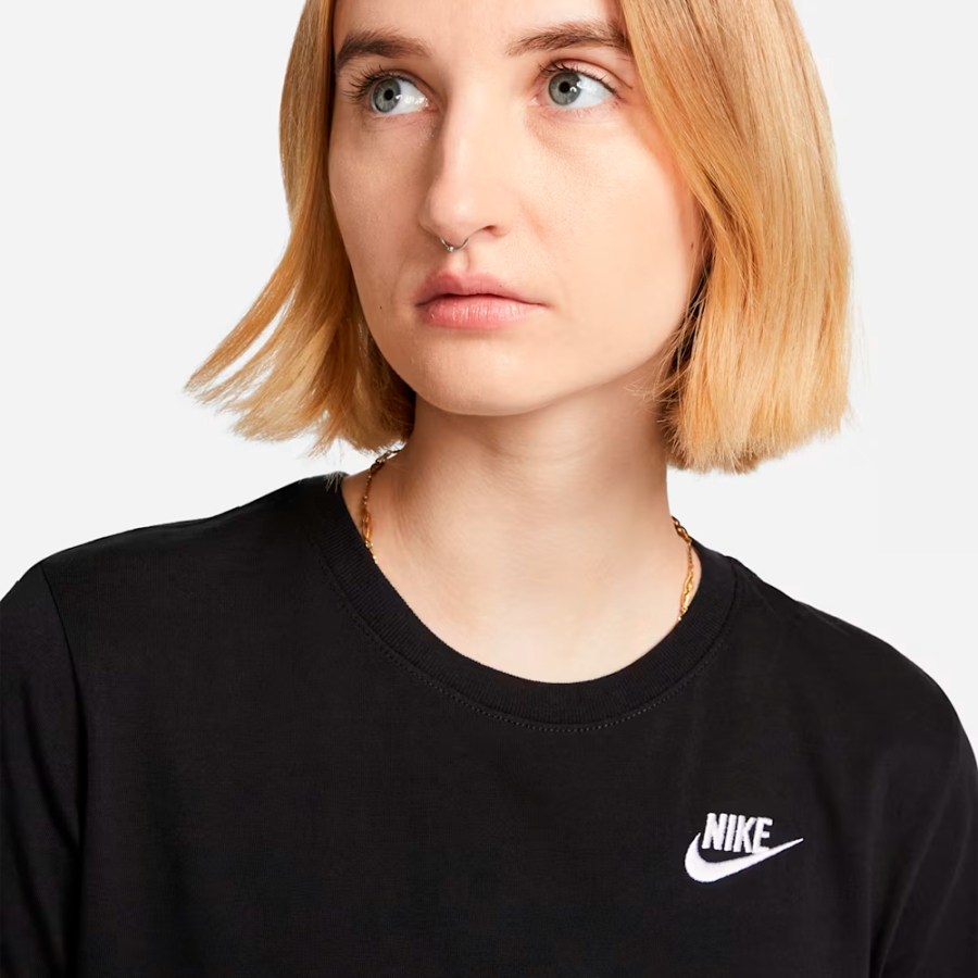 t-shirt-sportswear-club-essentials