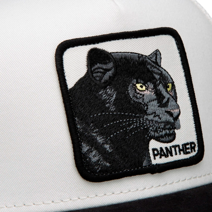 casquette-en-daim-black-panther