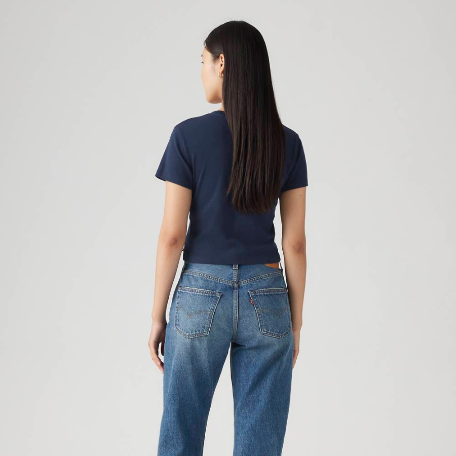 camiseta-esportiva-basica-com-estampa-grafica