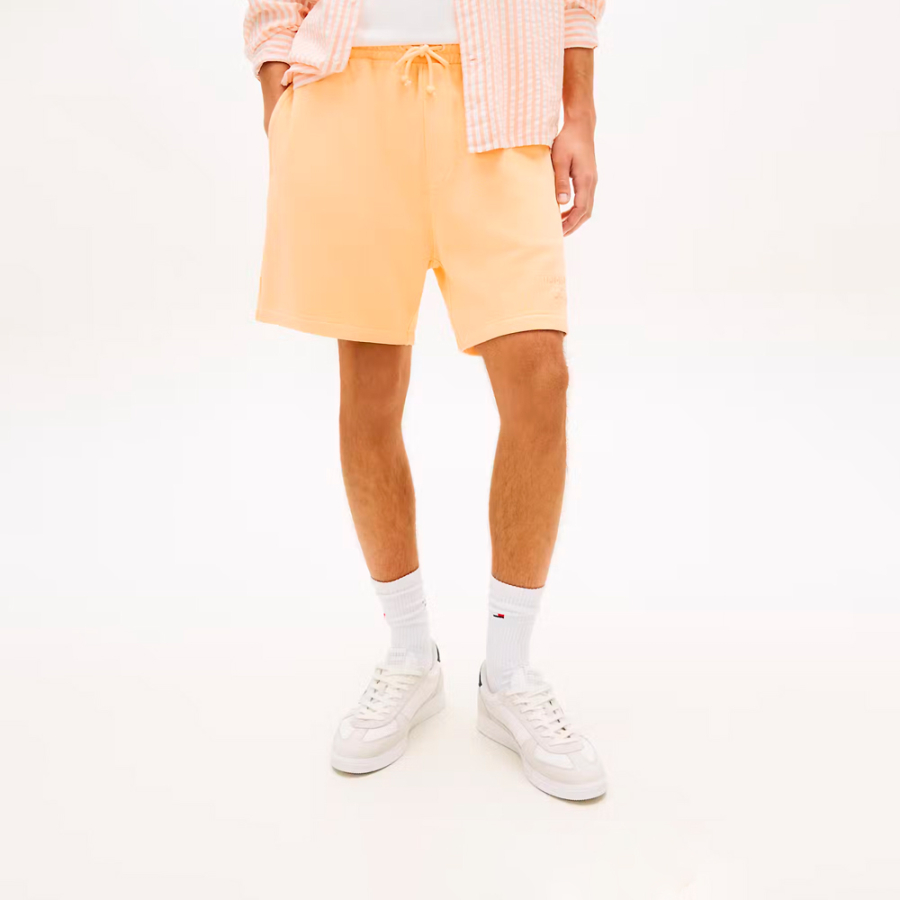 short-de-sport-classique-avec-logo-ton-sur-ton short-de-sport-classique-avec-logo-ton-sur-ton