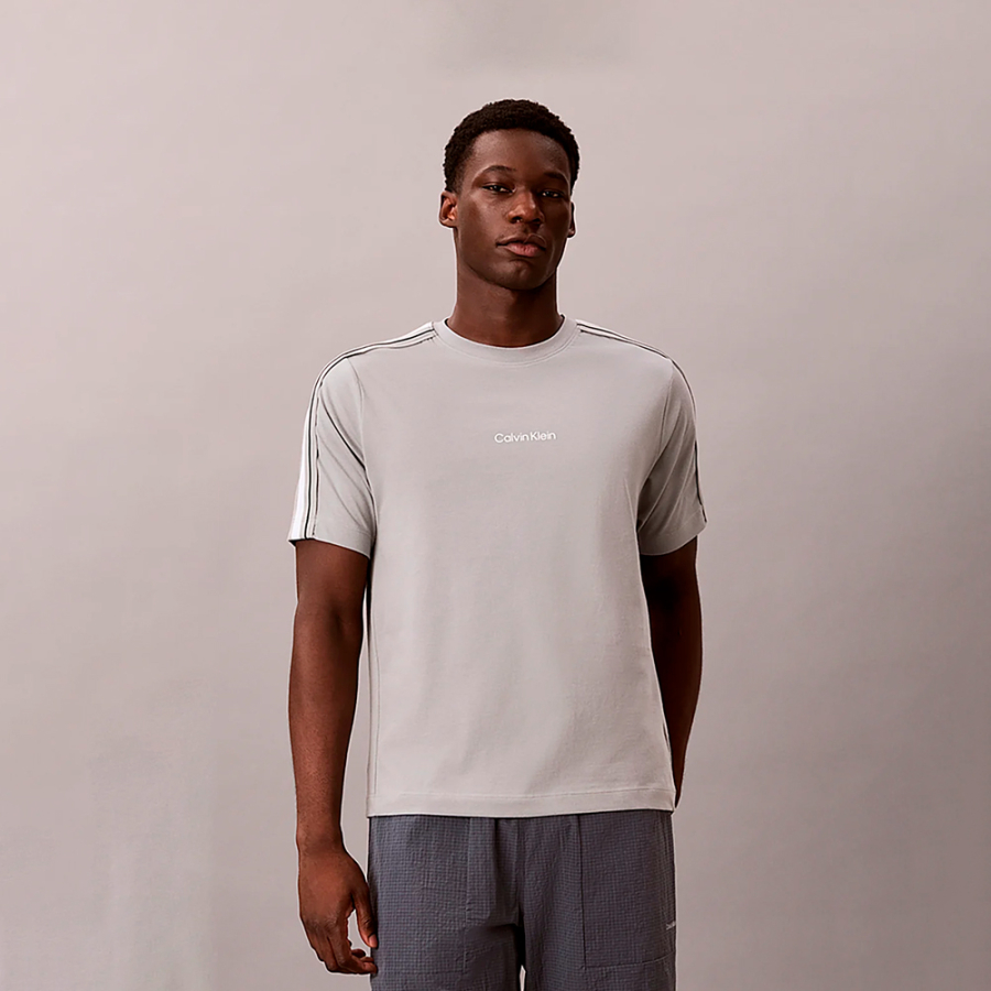 camiseta-deportiva-de-mezcla-de-algodon-tecnico