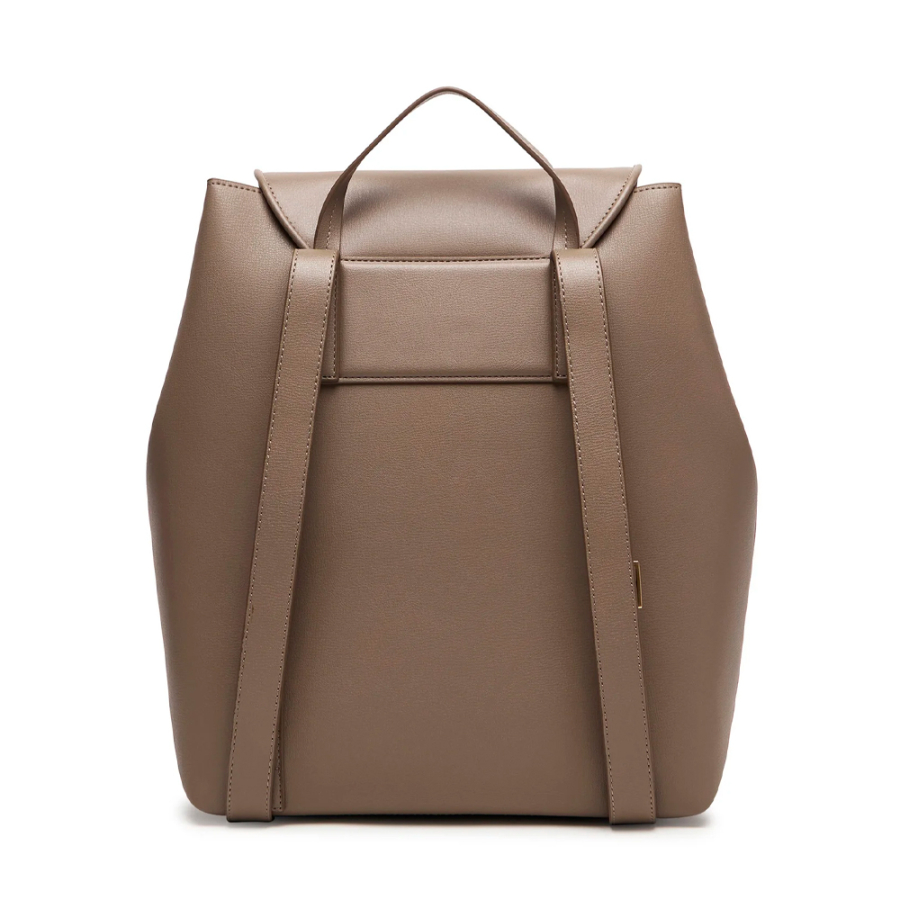 zaino-di-grandi-dimensioni-con-patta-e-logo-in-lamina-metallica