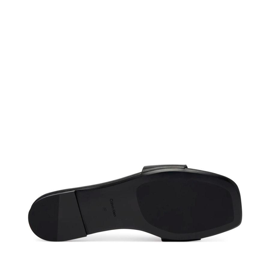 provence-sandales-plates-en-cuir-a-bout-carre