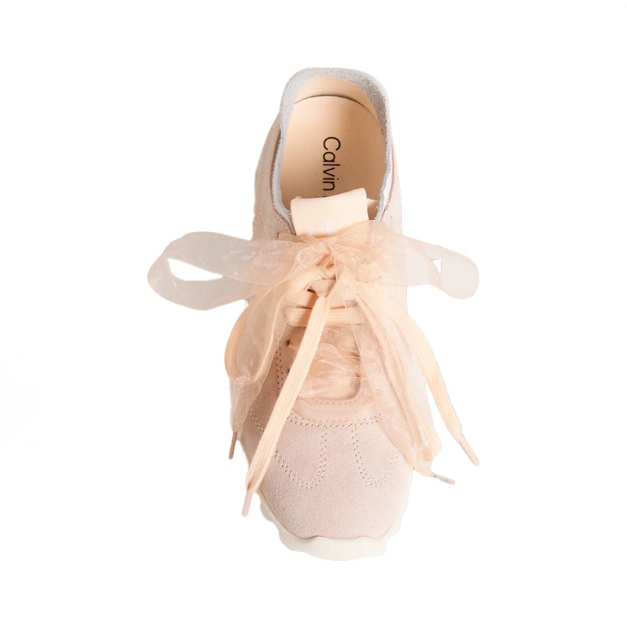 chaussures-de-course-en-daim-avec-organza
