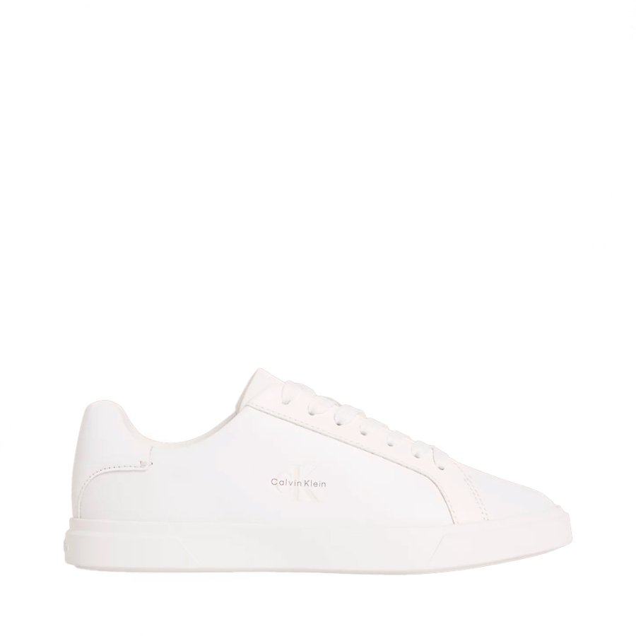 brooke-baskets-en-cuir-avec-logo-distinctif