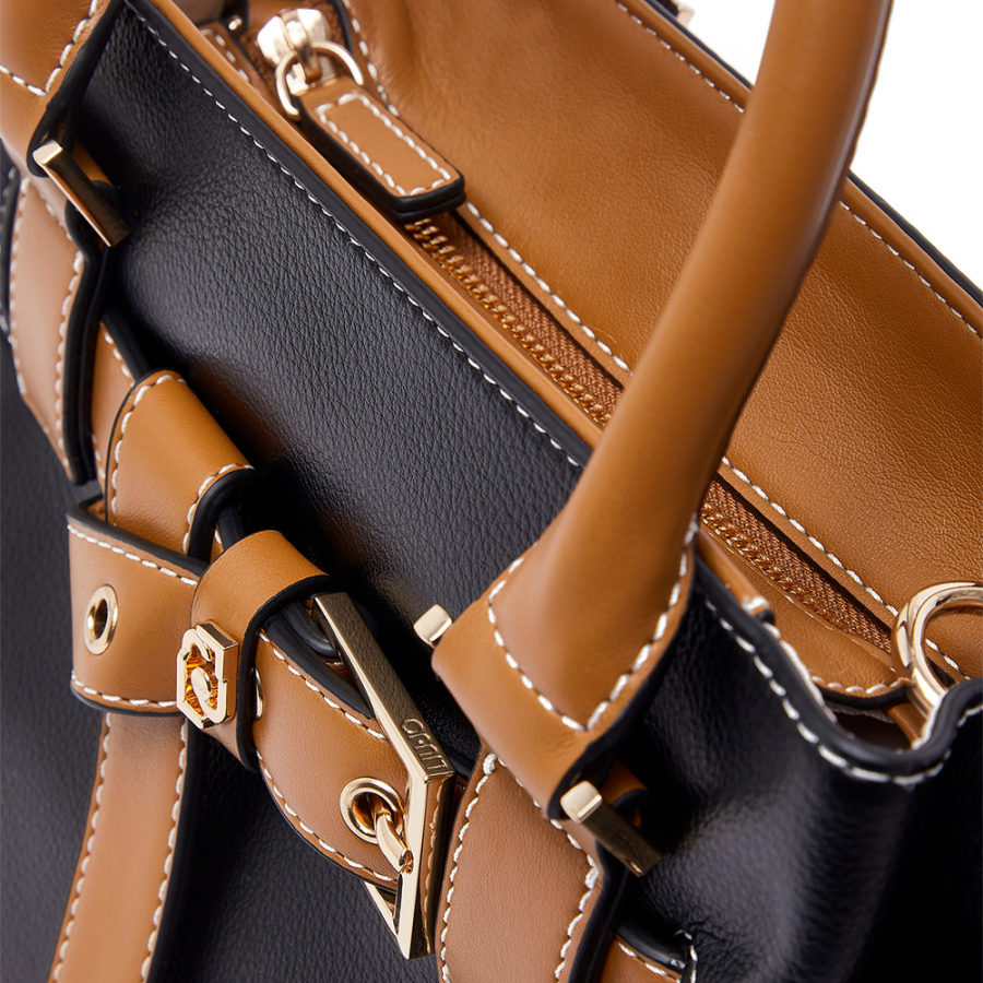 bolsa-pequena-com-fivela bolsa-pequena-com-fivela