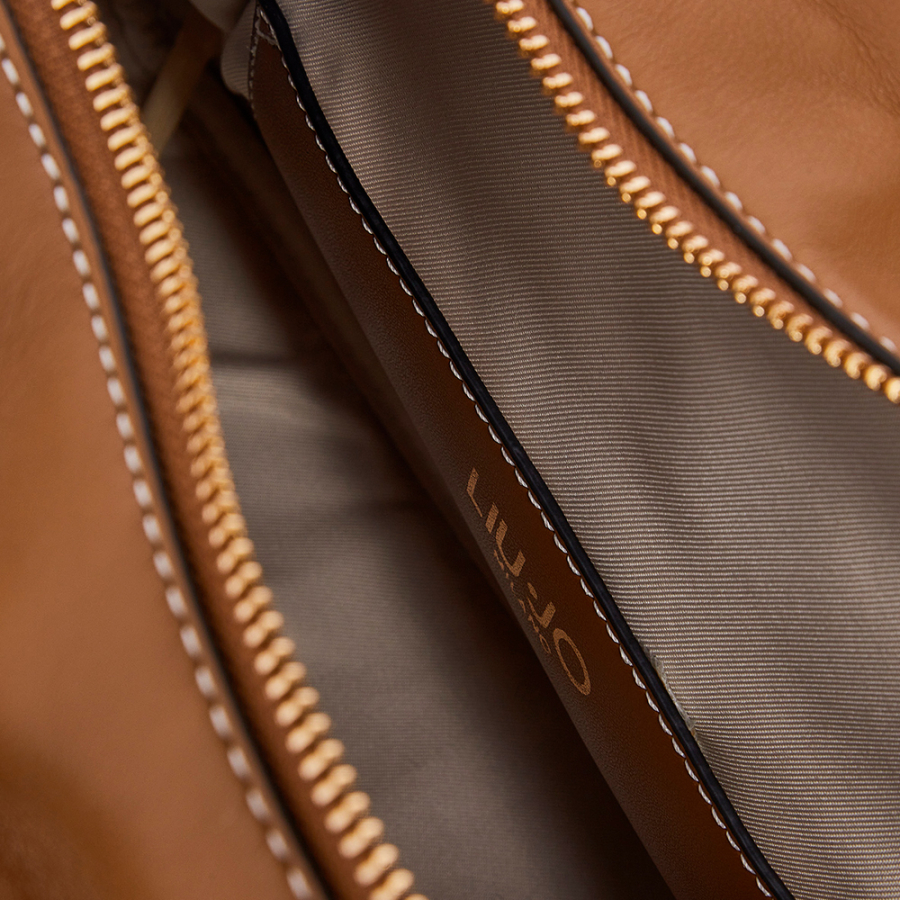 bolso-pequeno-con-hebilla bolso-pequeno-con-hebilla