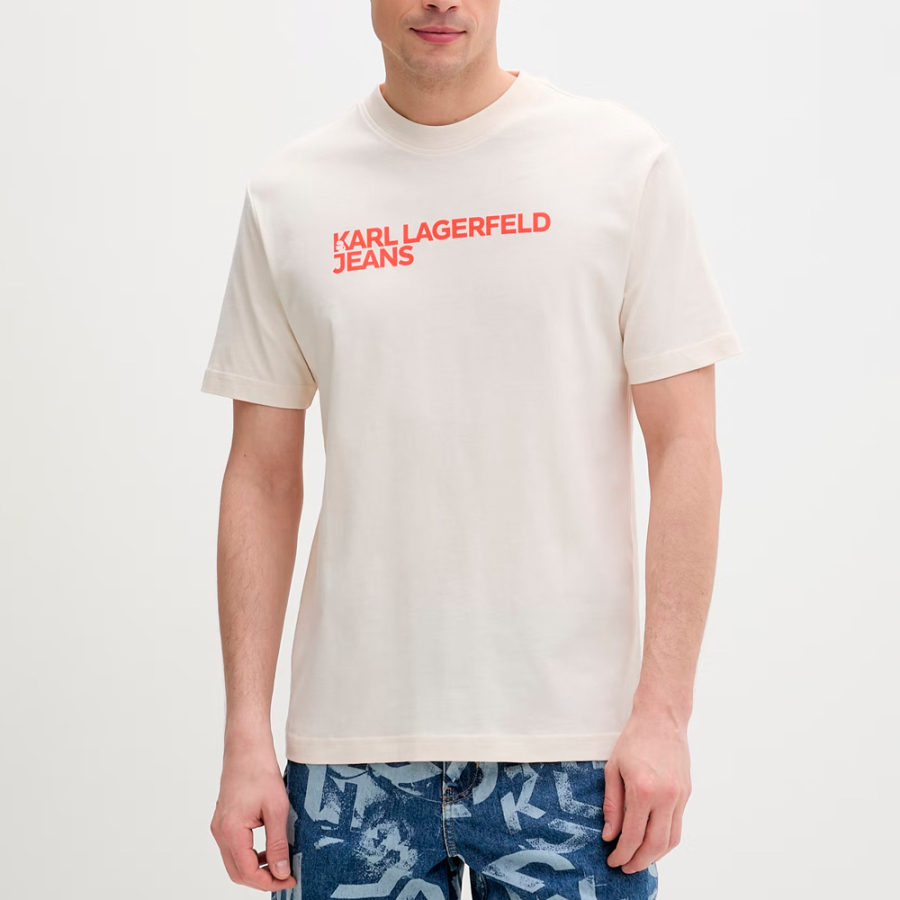 camiseta-essential-con-nombre-de-la-marca
