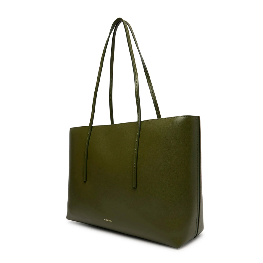 sac-fourre-tout-avec-logo-en-feuille-metallique sac-fourre-tout-avec-logo-en-feuille-metallique