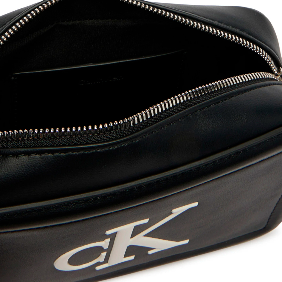 camera-style-messenger-bag-with-distinctive-monogram