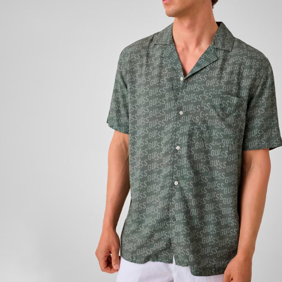 camisa-con-logo-impreso