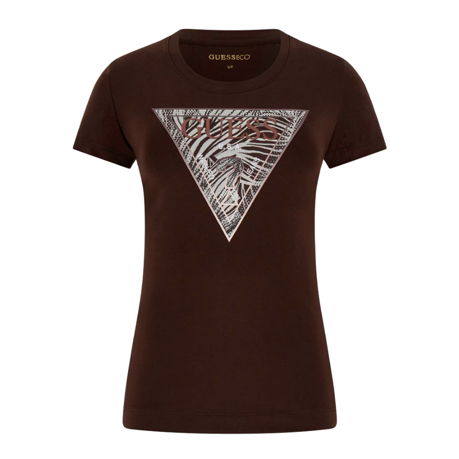 camiseta-con-logo-de-triangulo