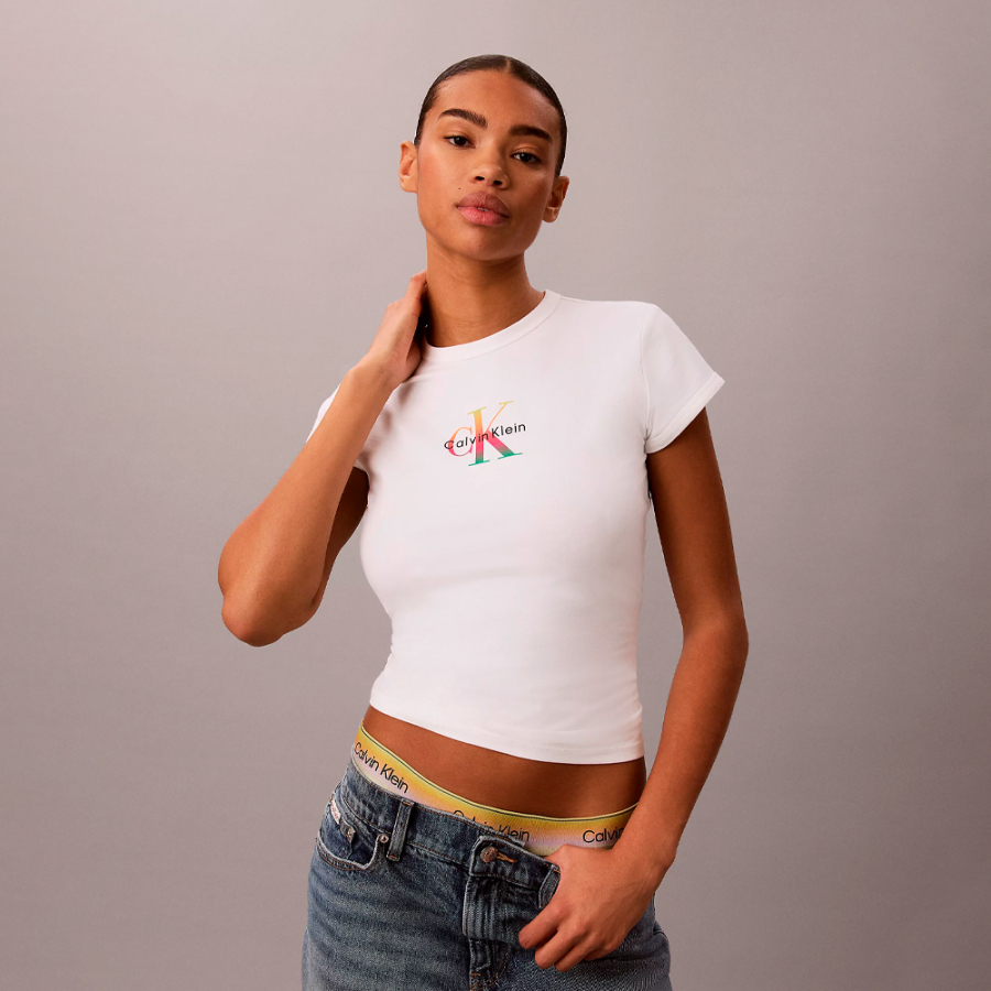 t-shirt-monogramme-coupe-ajustee-fierte