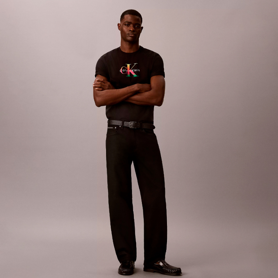 camiseta-con-monograma-pride
