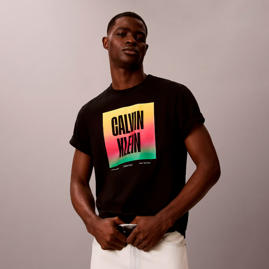camiseta-holgada-con-logo-pride