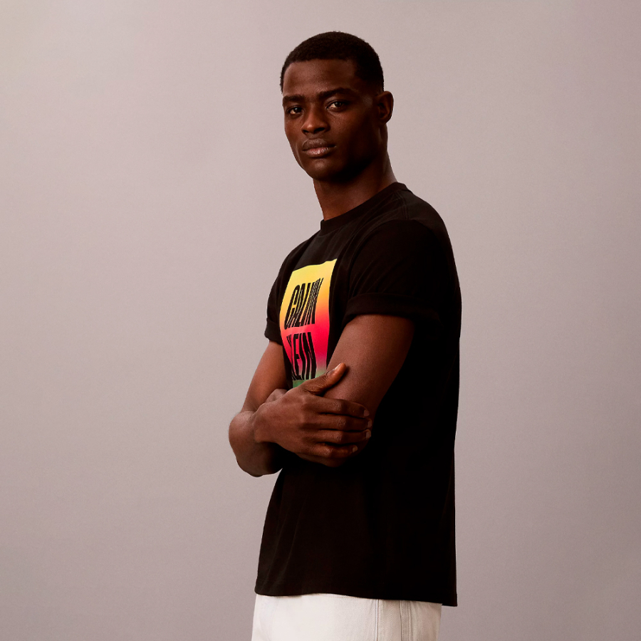 t-shirt-ample-avec-logo-fierte