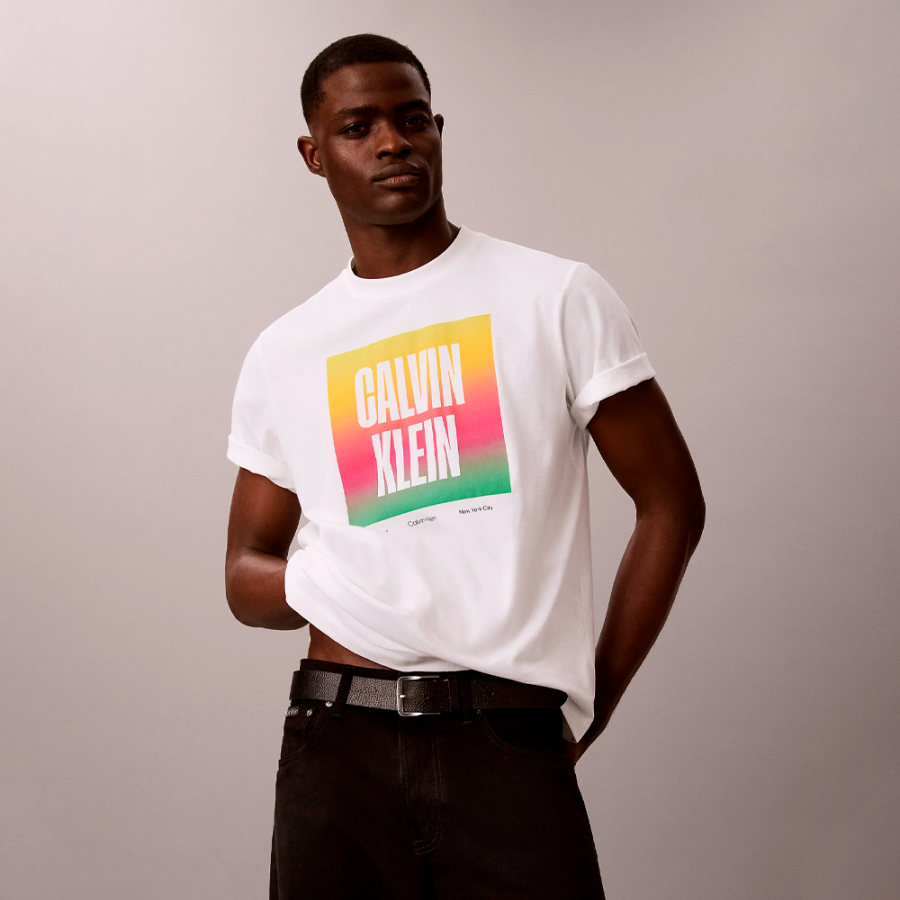 camiseta-holgada-con-logo-pride