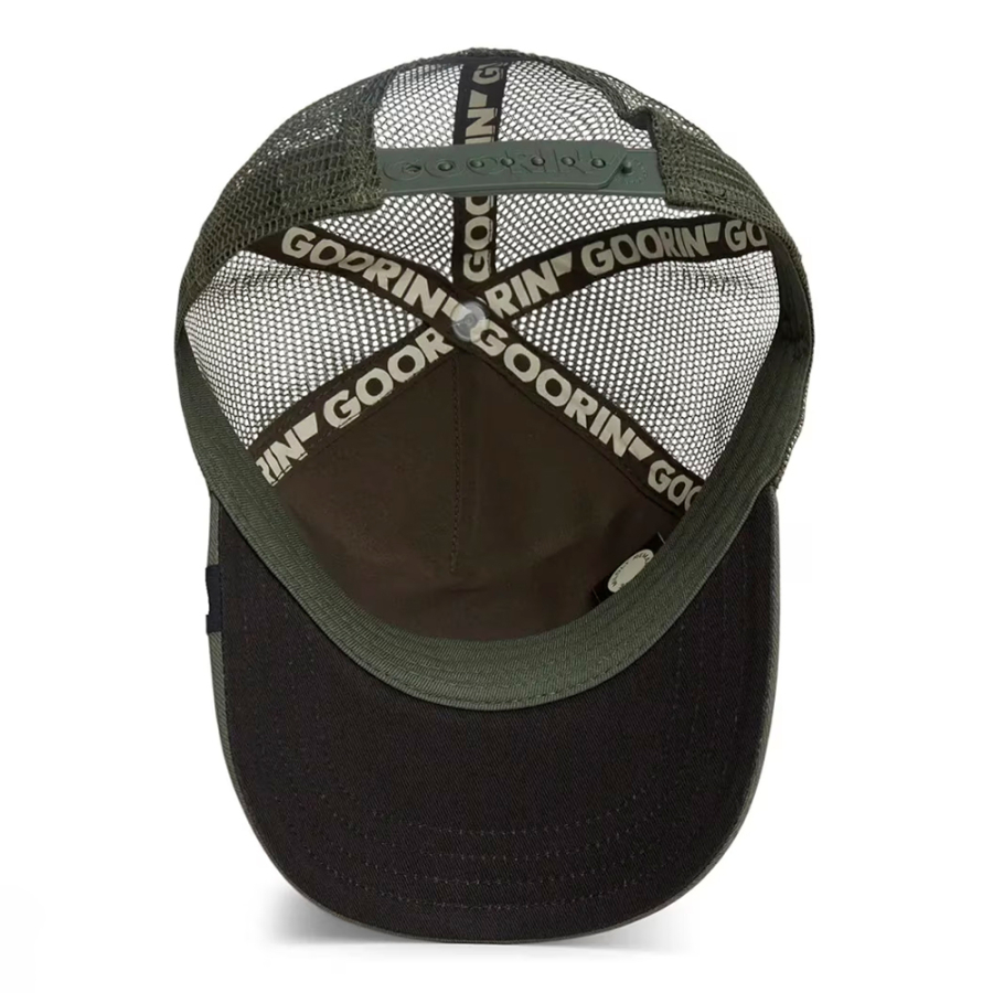 il-cappello-con-il-teschio-cancellato il-cappello-con-il-teschio-cancellato