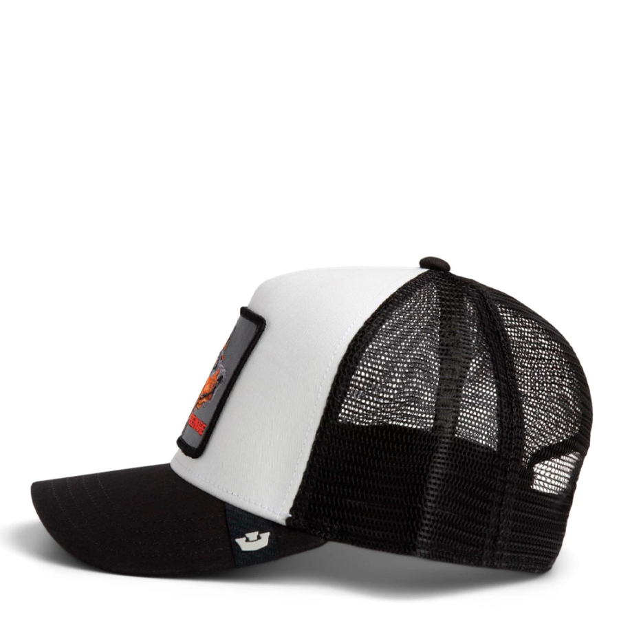 attenzione-al-cappello-da-camionista attenzione-al-cappello-da-camionista