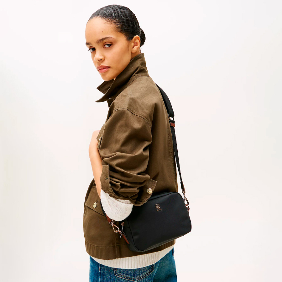 bolso-bandolera-con-monograma-th bolso-bandolera-con-monograma-th