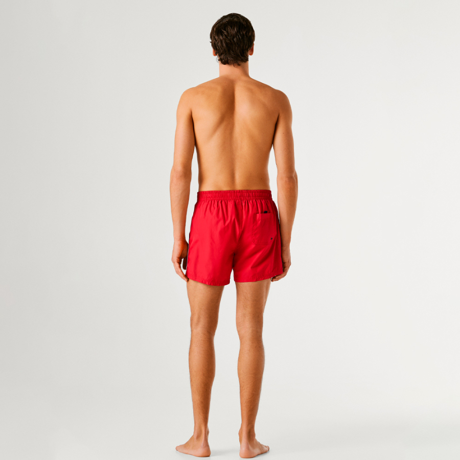 bermuda-badehose-mit-aufgedrucktem-logo bermuda-badehose-mit-aufgedrucktem-logo